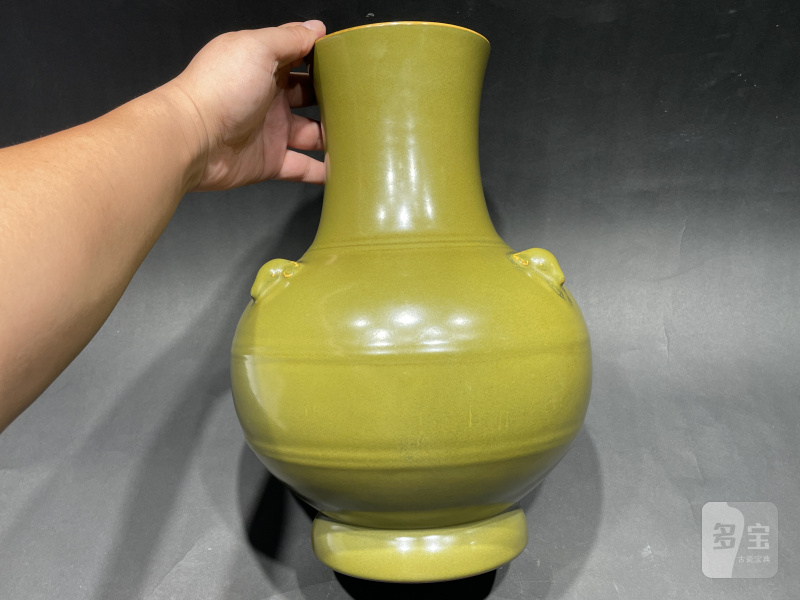 清乾隆 茶叶末釉贴塑三羊首弦纹尊 - 图4